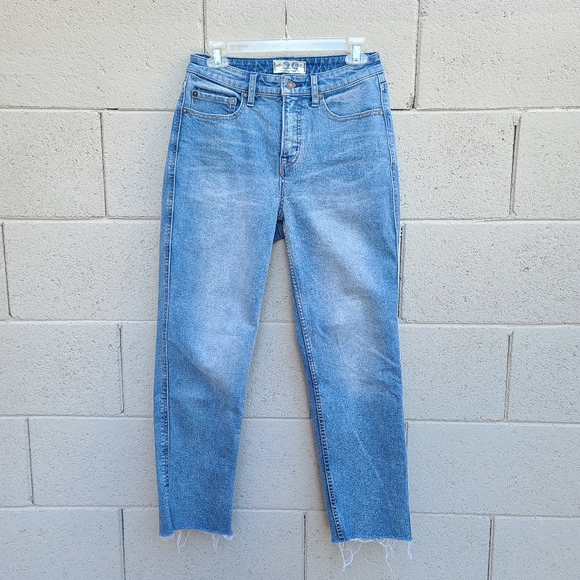 COPY - Free People | Curvy High Rise Straight Leg Jeans in Light Wash Blue Size… - Picture 3 of 12